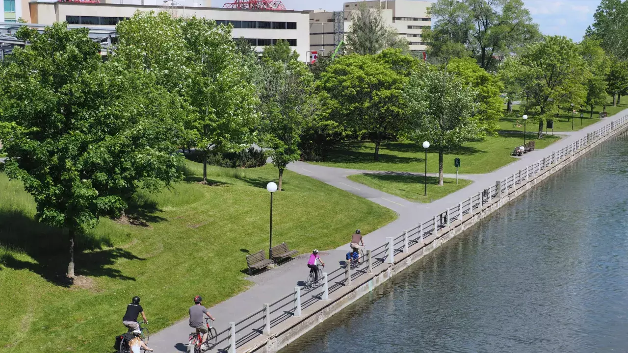 Cycling next to Ottawa River