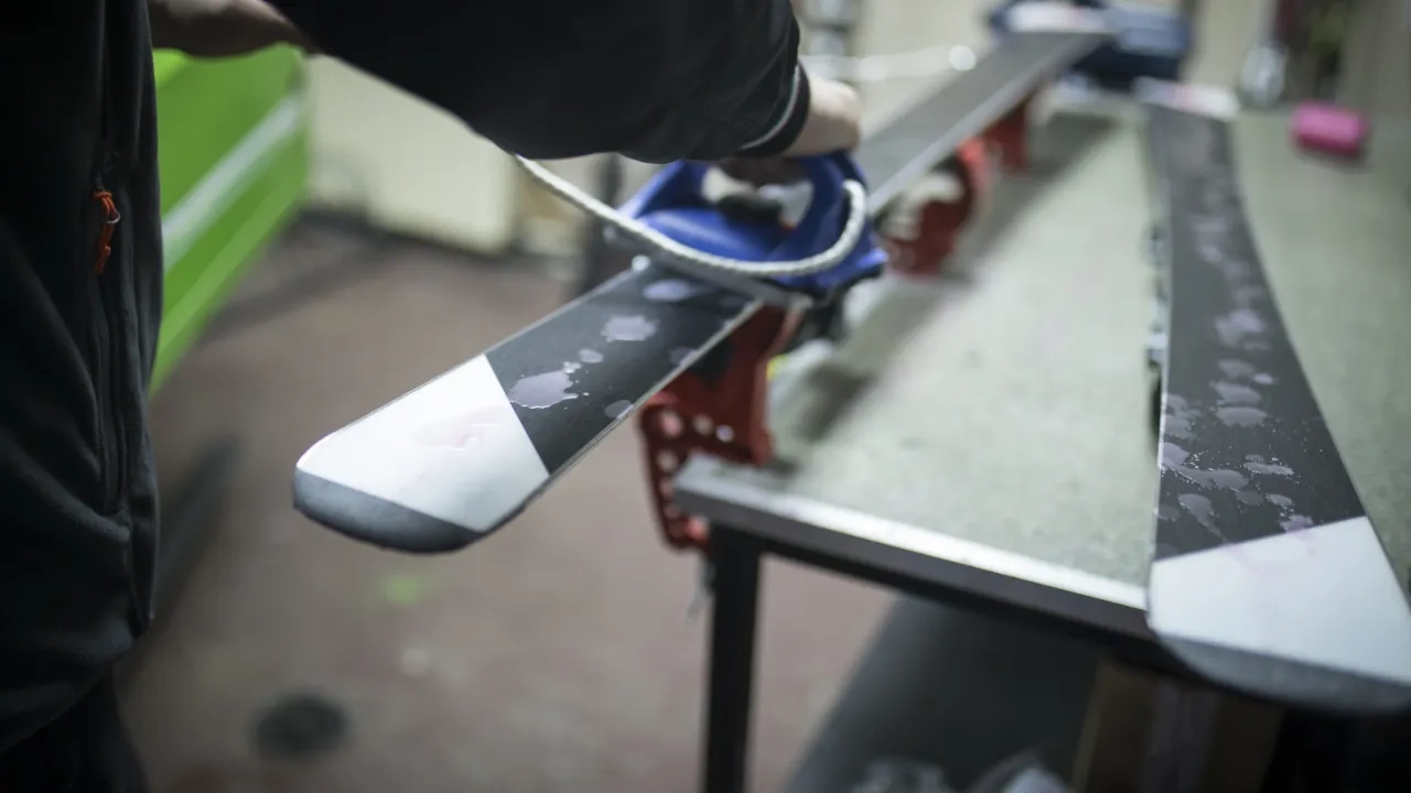 ski waxing