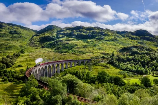 Steamtrain on the Glenfinnan Viaduc, Scotland