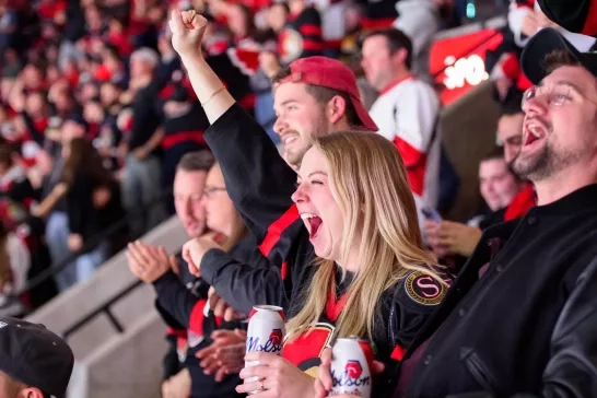 Ottawa-Senators-fans-cheering-in-the-stands