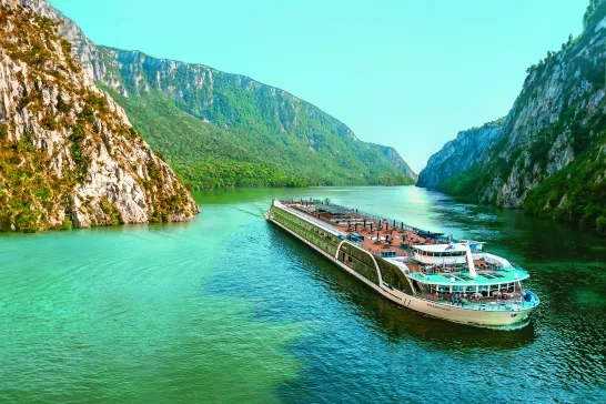 amamagna_exterior_extended_centered_LP_MD