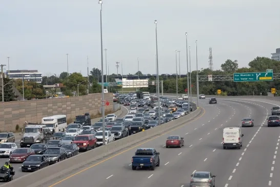 Traffic in Ottawa on weekday