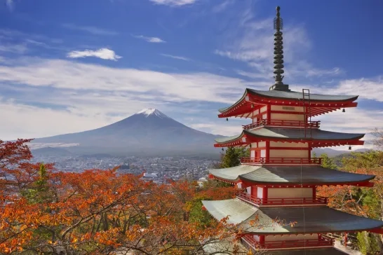 Chureito pagoda and Mount Fuji, Japan
