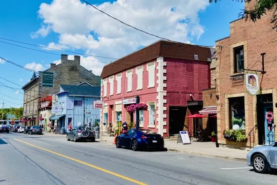 small towns near Ottawa