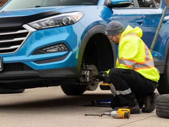 CAA Mobile tire change