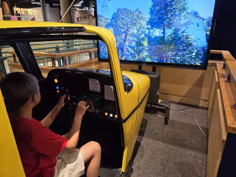 Kid playing at Science North