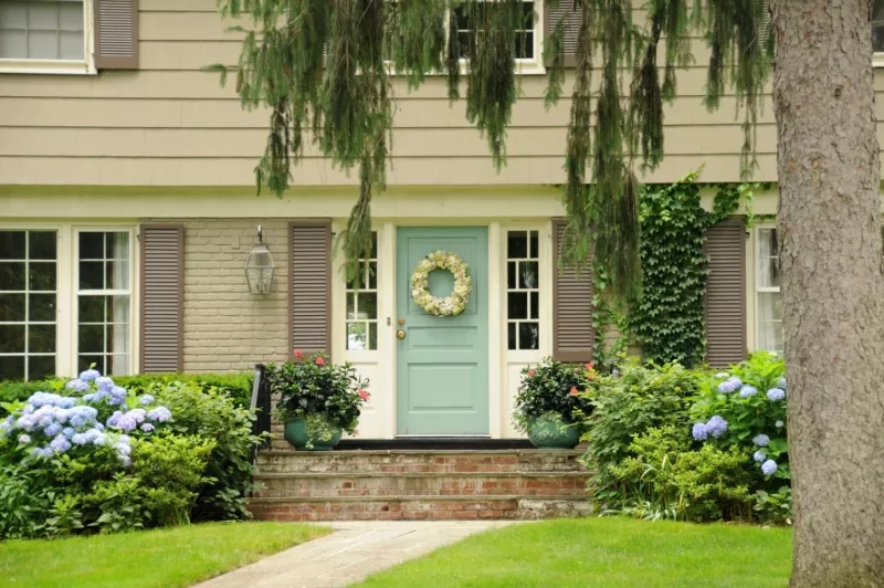 green door