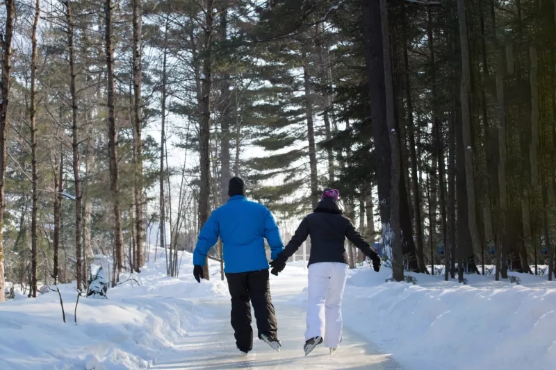 couple skating