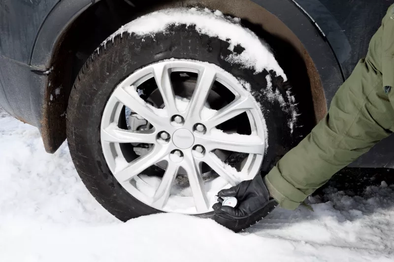 Checking tire pressure