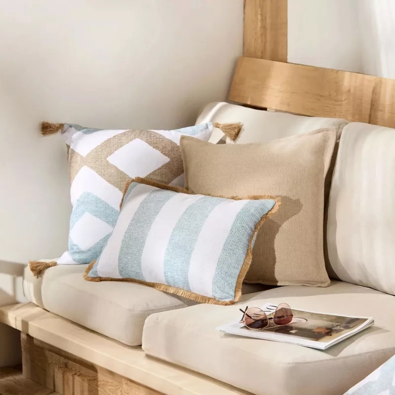 Jaleh Decorative Lumbar Pillow