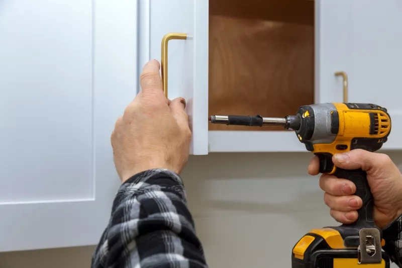  installing a cabinet handle
