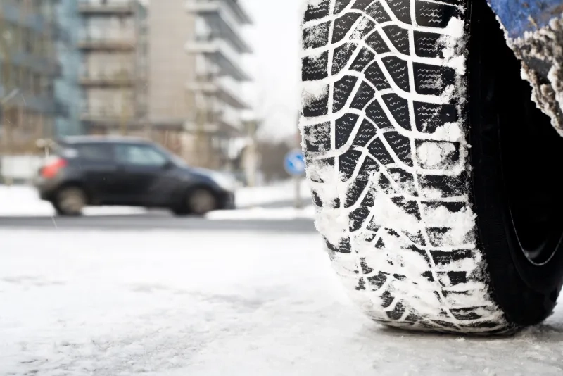 Snow tire, winter road conditions