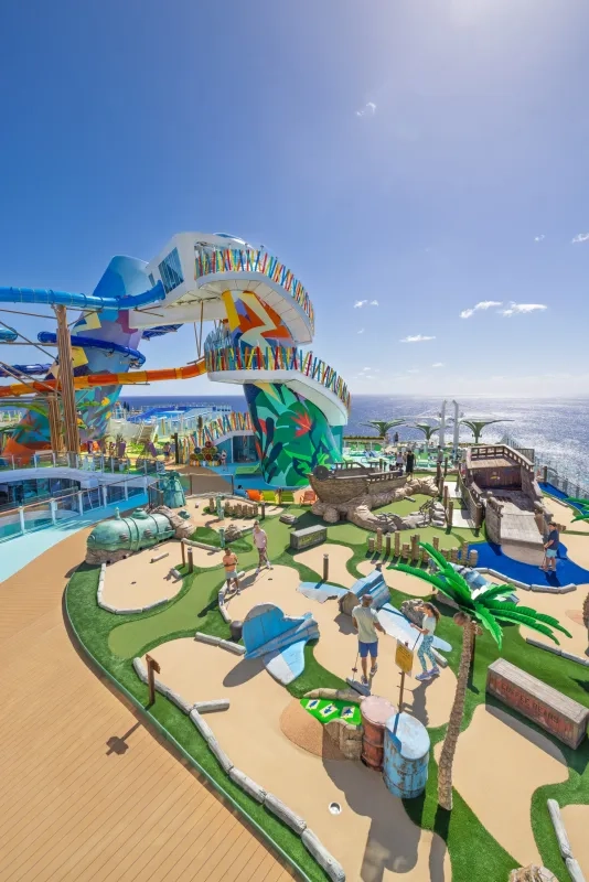 Mini golf on Star of the Sea