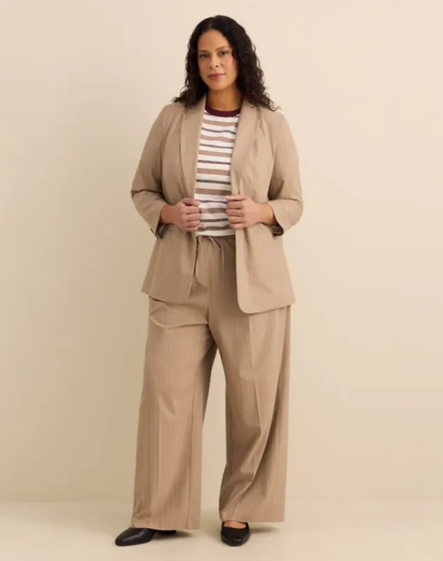 Beige pinstripe single-breasted blazer
