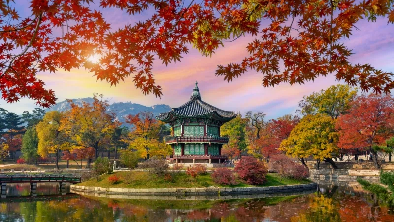 Gyeongbokgung Palace in autumn, Seoul, South Korea