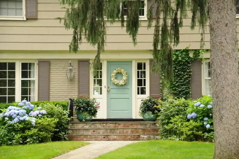 green front door